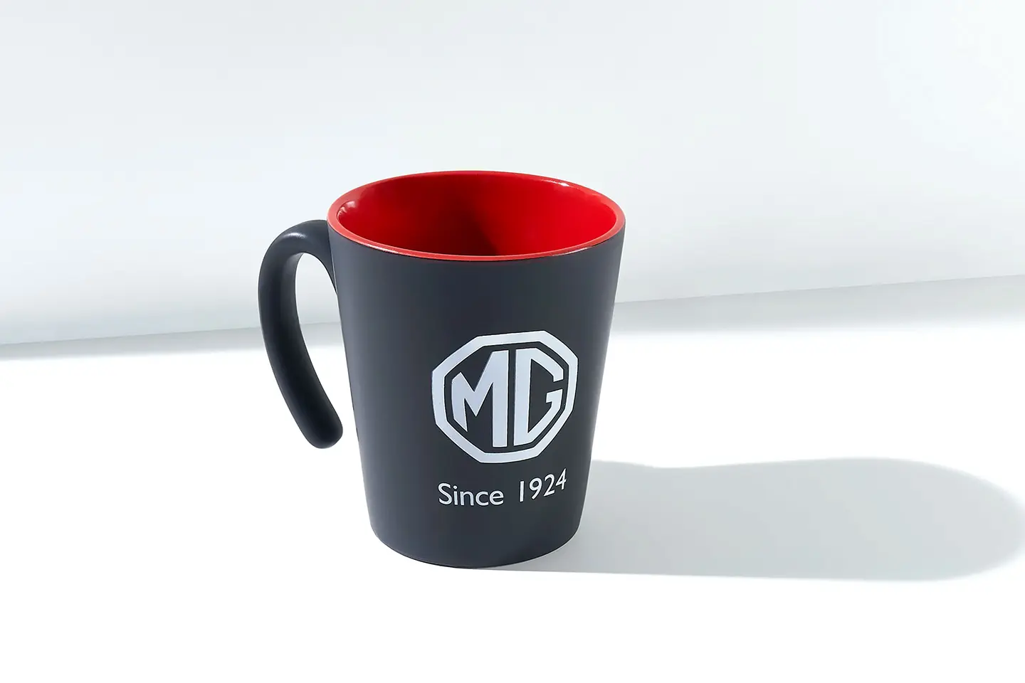 https://cdn.mgmotor.com.mx/storage/accesorios/generales/mg-generales-taza-01.webp