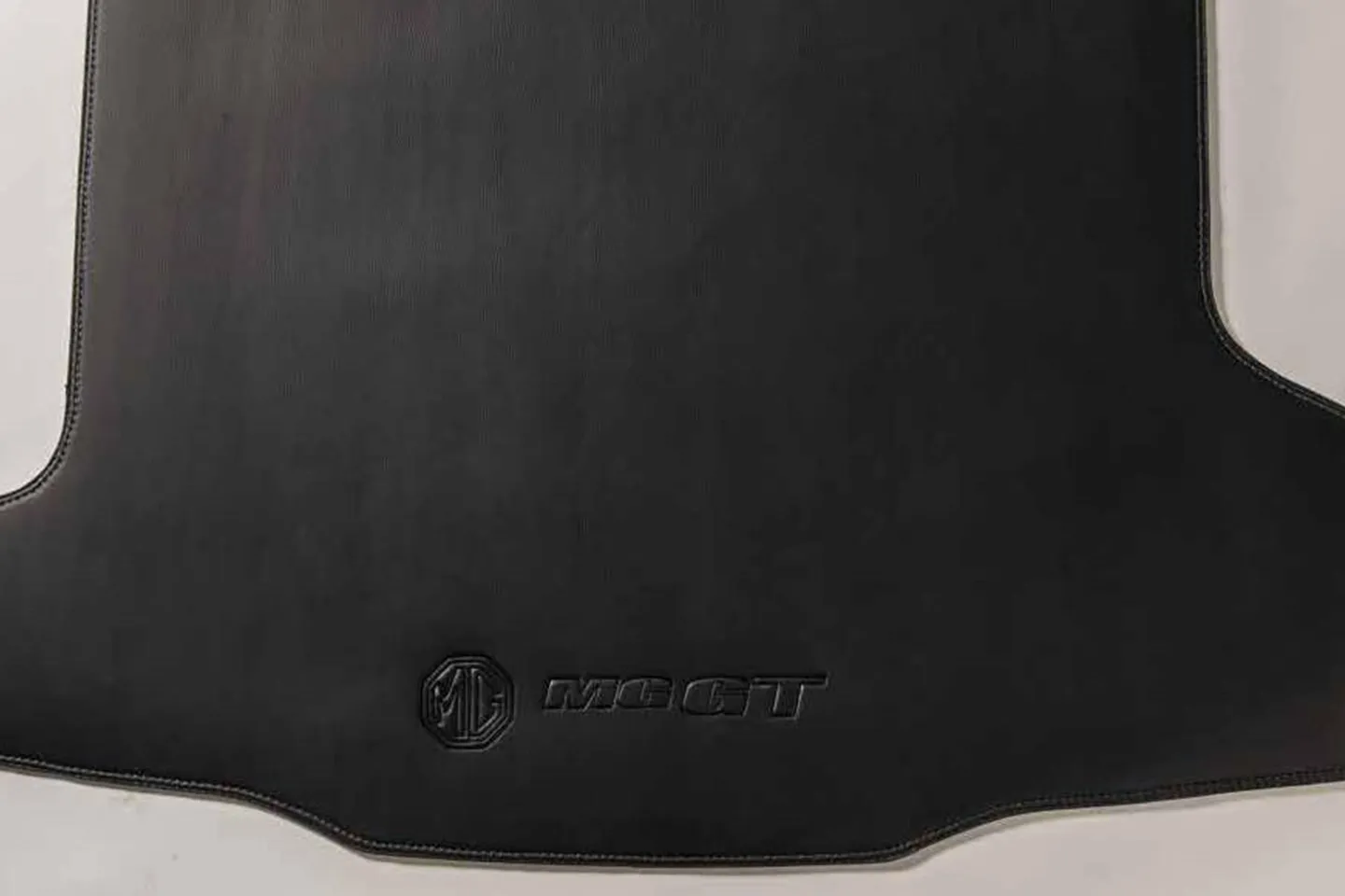 https://cdn.mgmotor.com.mx/storage/accesorios/gt/mg-gt-tapete-de-cajuela-gt.webp