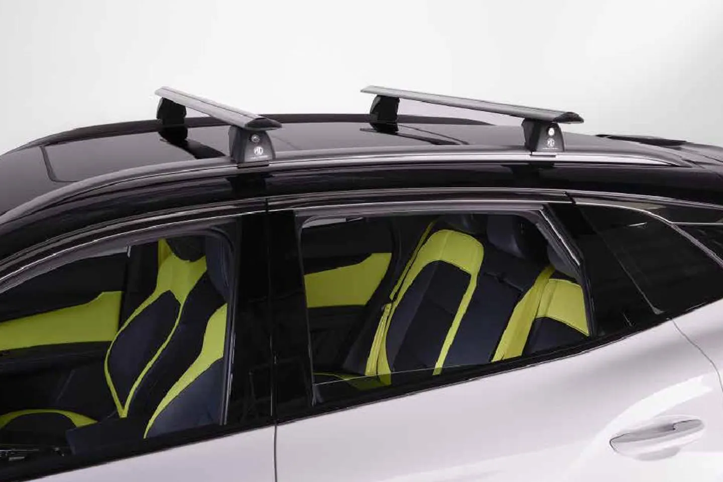 https://cdn.mgmotor.com.mx/storage/accesorios/one/mg-one-barras-de-techo-panoramico.webp