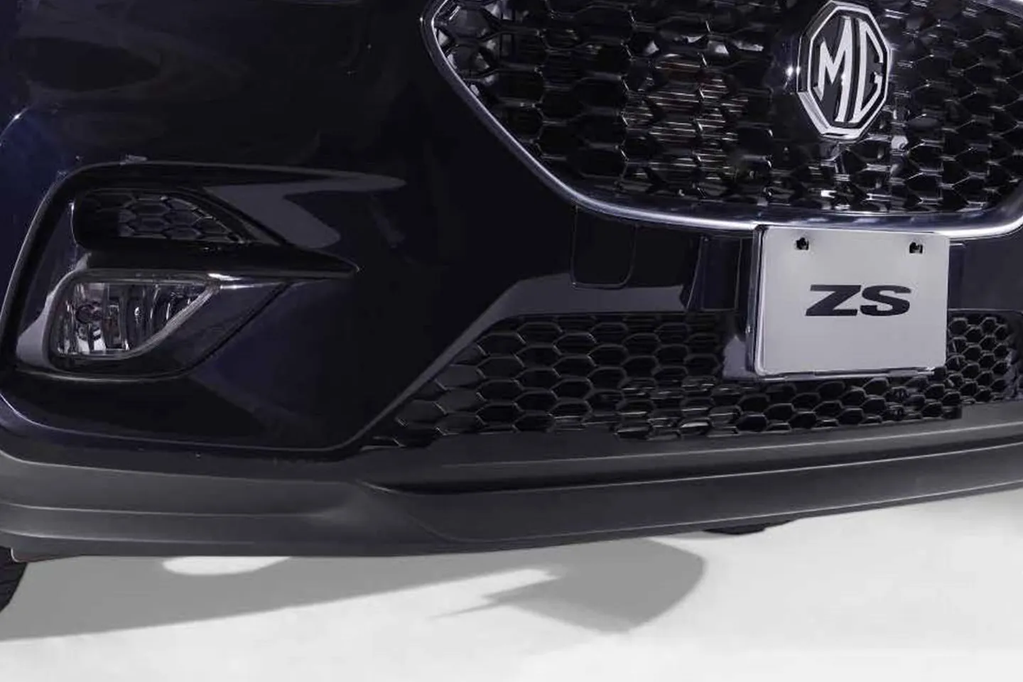 https://cdn.mgmotor.com.mx/storage/accesorios/zs/mg-zs-lip-frontal.webp